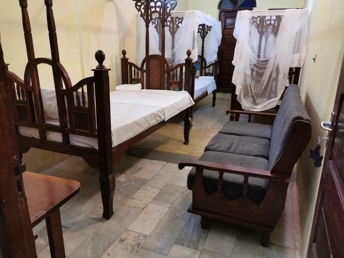 Crown Hotel Zanzibar Esterno foto